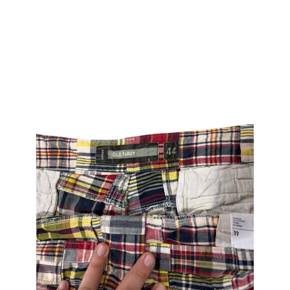 Old Navy Mens Patchwork Plaid Long Shorts Sz 44 Blue Vacation Y2K Preppy Cotton - Picture 3 of 7